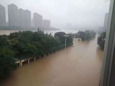 风雨同心 漳州市中山学校在暴雨中的坚守与应对